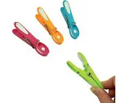 Pinces à linge bi-matière vives